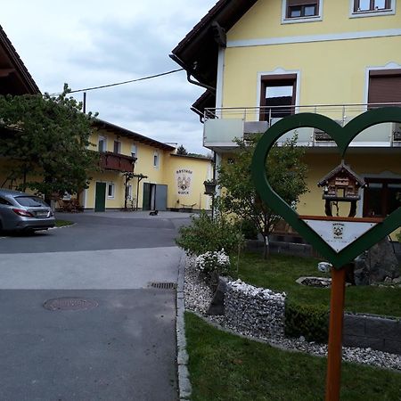 Obsthof Glueck Bed & Breakfast Gamlitz Eksteriør bilde