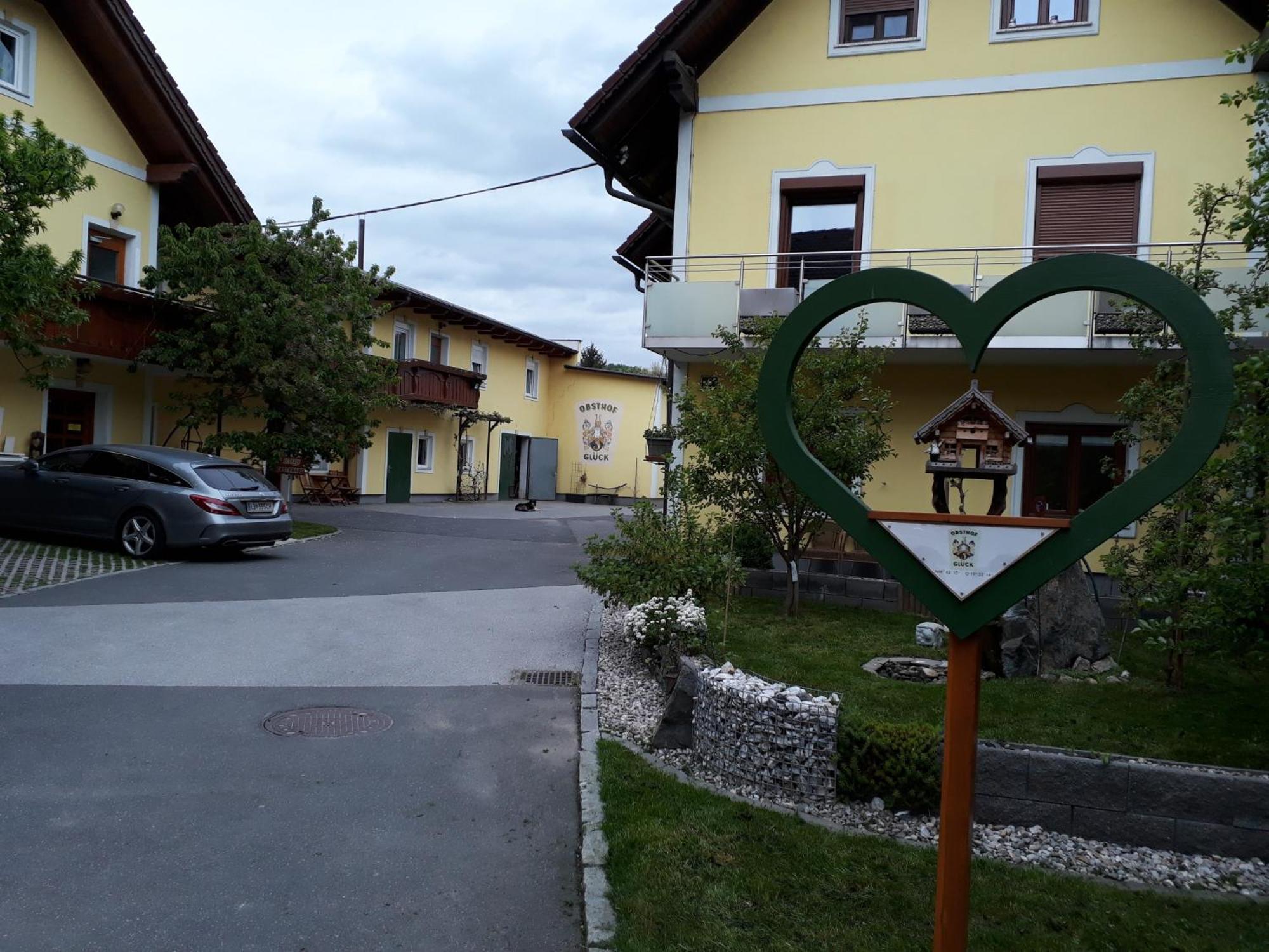 Obsthof Glueck Bed & Breakfast Gamlitz Eksteriør bilde